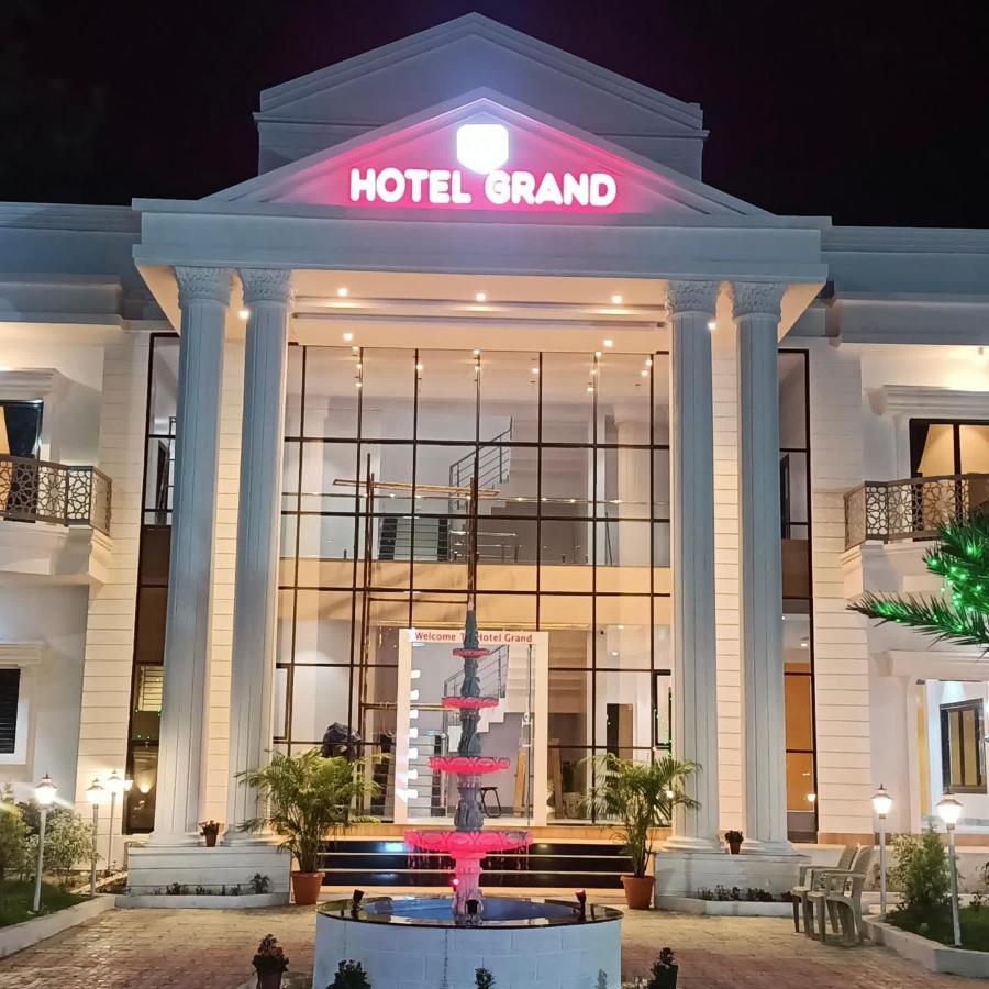 Hotel Grand Khuldabad Exterior photo
