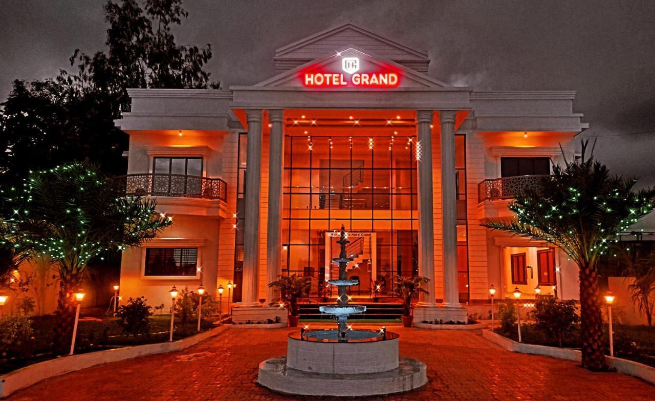 Hotel Grand Khuldabad Exterior photo