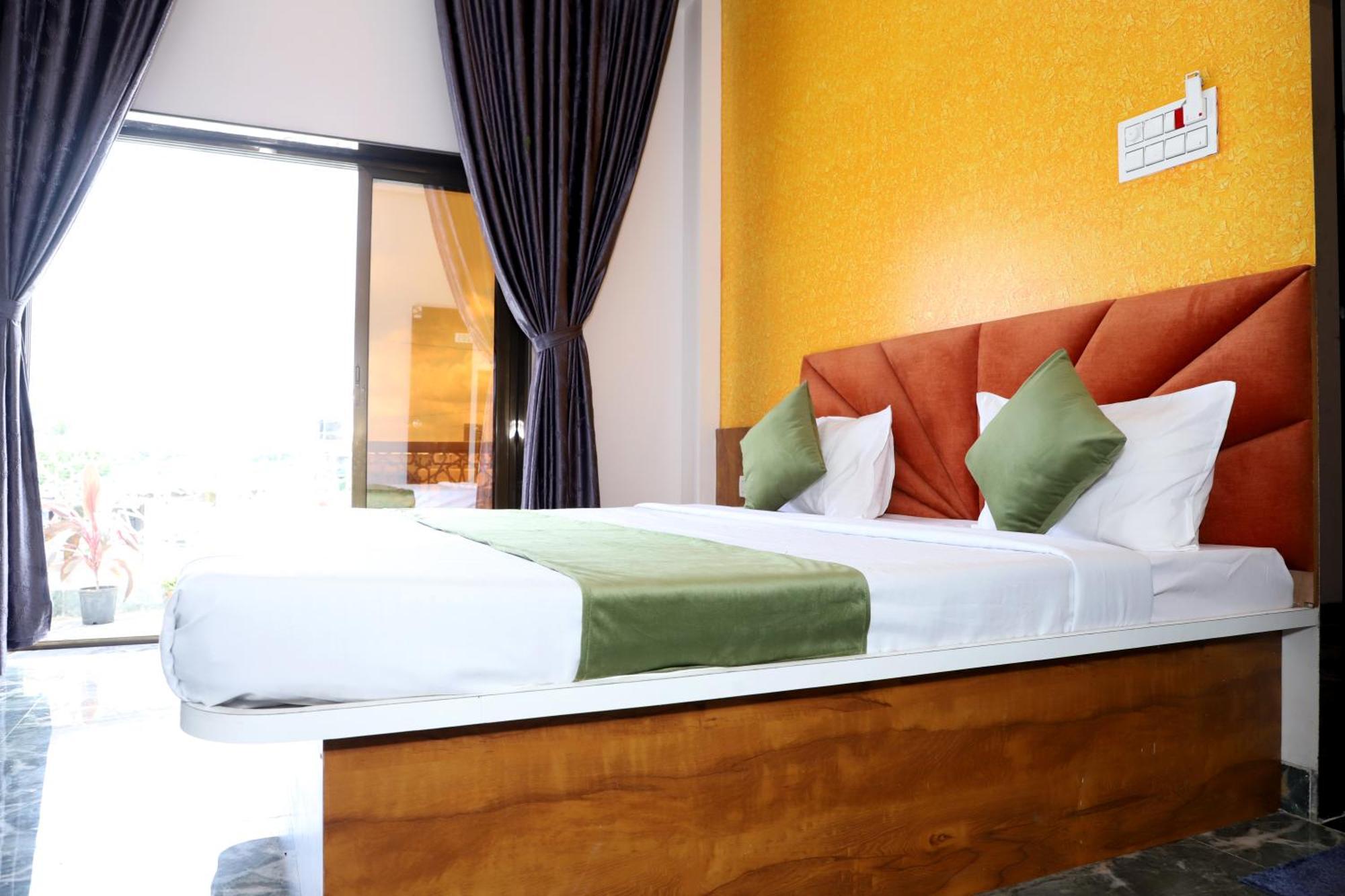 Hotel Grand Khuldabad Exterior photo