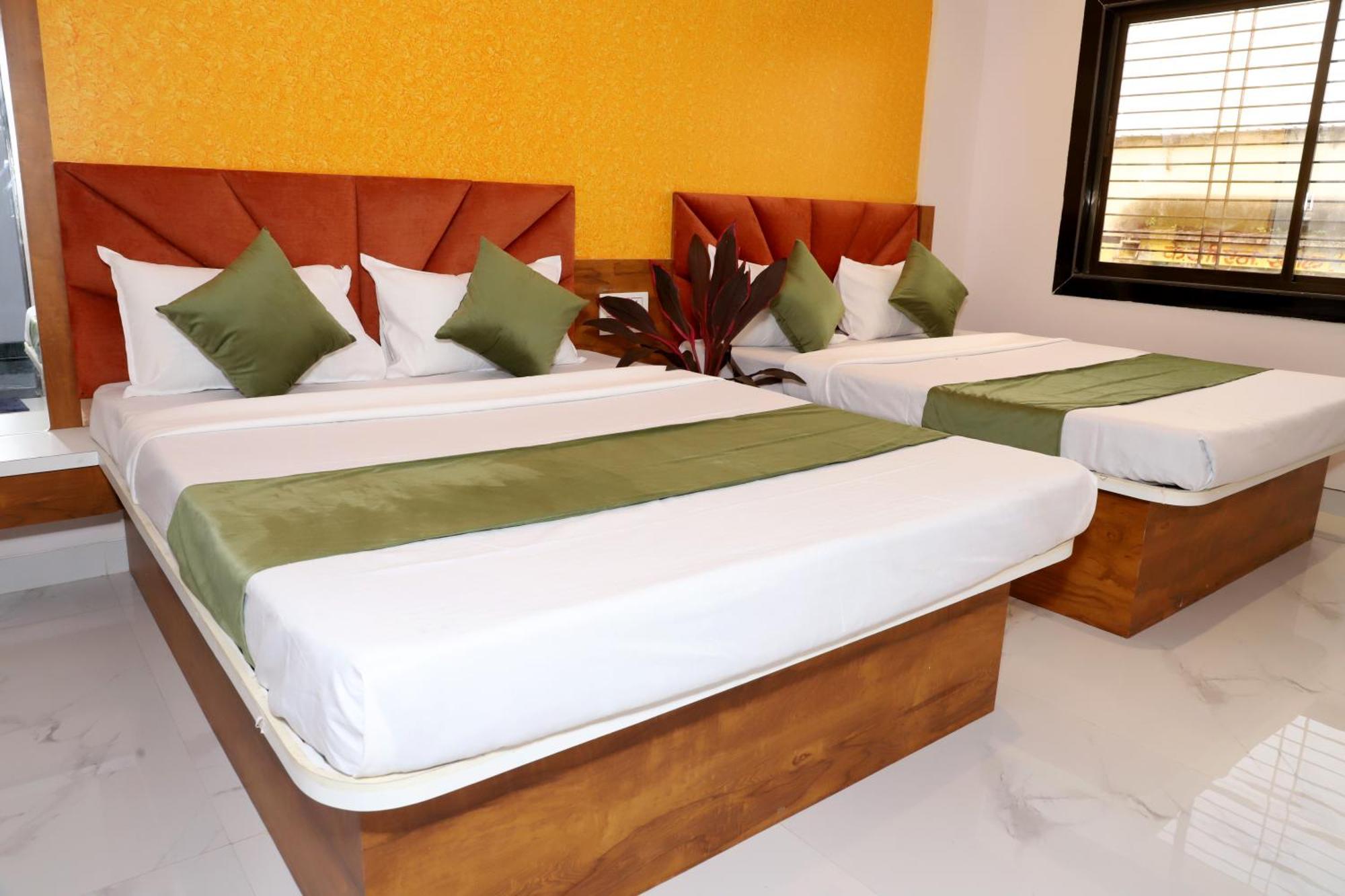 Hotel Grand Khuldabad Exterior photo